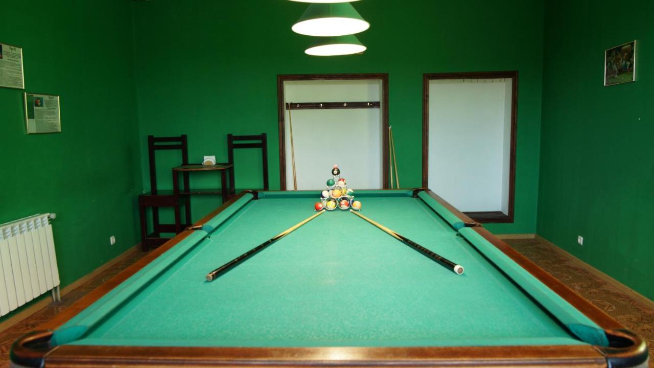 U Dvori Hotel Podgorodtsy Ngoại thất bức ảnh