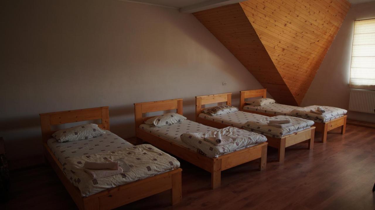 U Dvori Hotel Podgorodtsy Ngoại thất bức ảnh